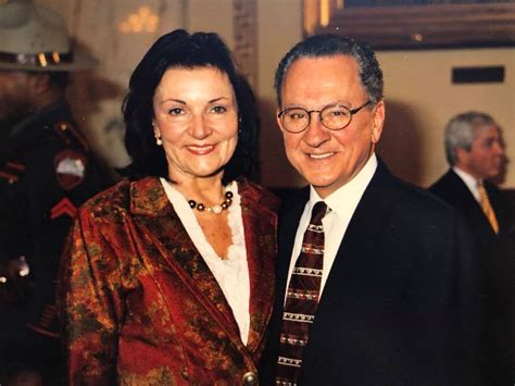 joyce caprio|Joyce Caprio (Frank Caprio’s Wife) Wiki, Age, Family,。